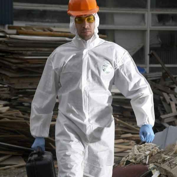 Godkända för asbestsanering.